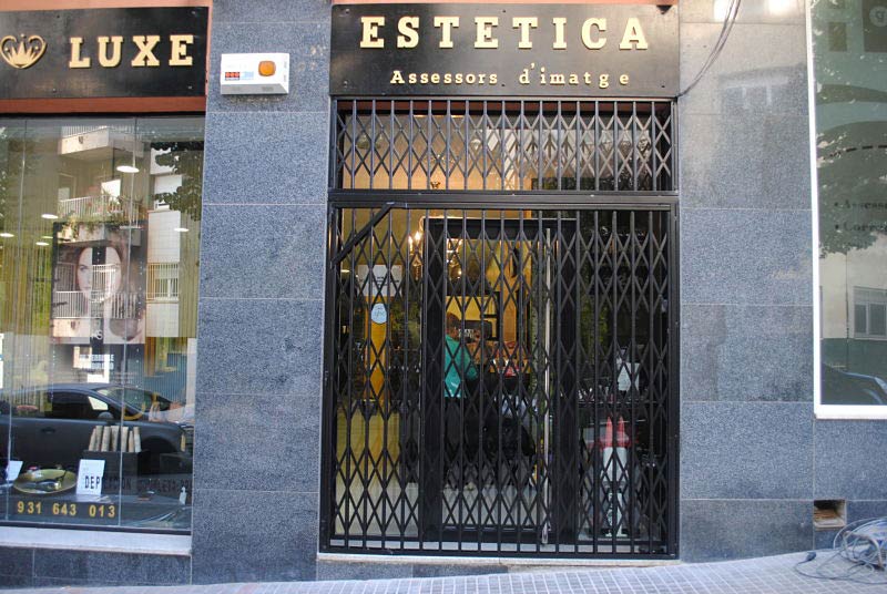 Puerta de ballesta frontal