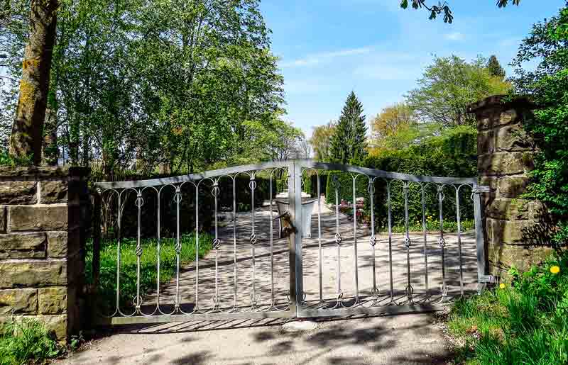 Mantenimiento-Puertas-metalicas-jardin